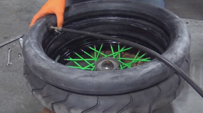 cambiar el paso de su neumático 15